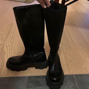 STEVE MADDEN ESMA Chunky/Platform Tall Boot